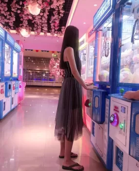 兼职学生嫩模，粉嫩！逆天大长腿完美身材