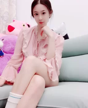 强烈推荐，29号验证高端！狂艹大奶34D小姐姐