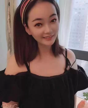 刚到21岁清纯可爱小美女一枚！