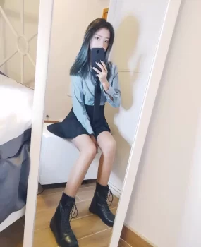 新下水小妹 丰满肉紧 三点粉