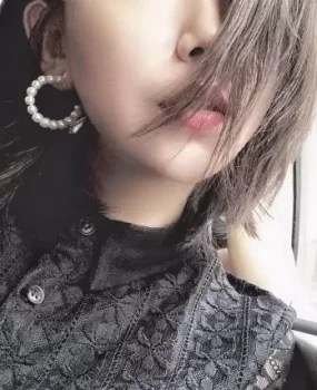 嫩的出水的年轻小妹