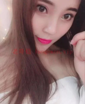 清纯20岁嫩小妹,下面粉粉的,很紧