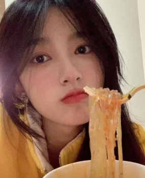 可爱小女生，直接干的叫爸爸