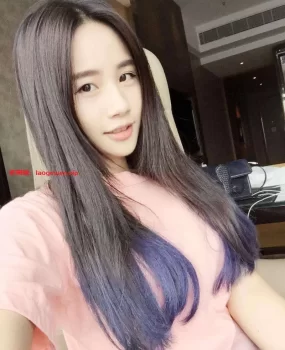 刚入行的漂亮小姐姐