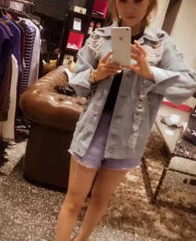 应该是刚出道不久的小少妇