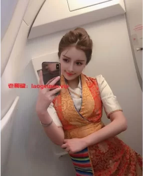 刚下海会一字马的可爱空姐妹妹，会吸精 吸龙吐珠 水多 馒头b