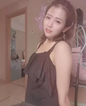 无锡粉色奶头妹子 喜欢舔服务到位