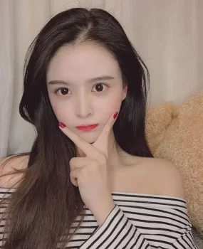 无锡身材妖娆销魂00年美少女莞式一条龙服务