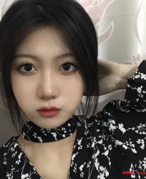 小嫩逼让我爽翻天