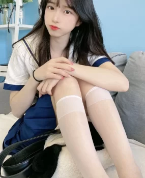 无锡爆操00后兼职妹妹，水多，逼白嫩