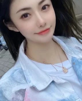 朝阳超粉嫩超软妹子新上线的