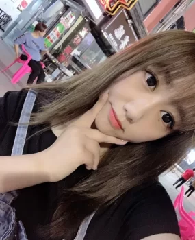 自己探索的一个还不错的长腿妹子