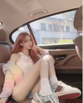 无锡兼职小嫩模三点粉嫩解锁各种做爱姿势