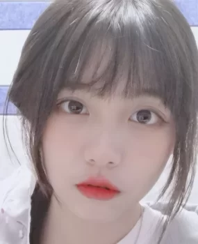 青春小姐姐,外表清纯上床骚,大白奶子大白屁股粉鲍鱼