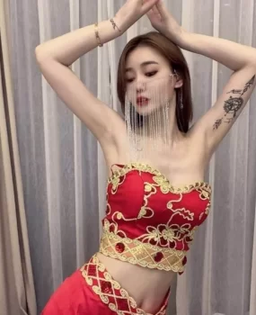 分享辽宁沈阳爆操风骚蕾丝情趣内衣大学生小骚妹比基尼学过瑜伽舞蹈身材软会压一字马在jb上面旋转