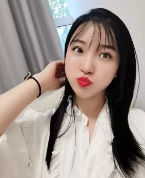 杭州清纯女大奶颜值妹