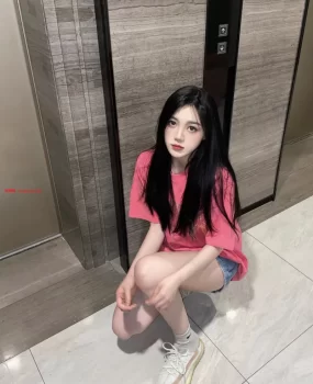 厦门极品学妹，活好身材棒，皮肤白白嫩嫩