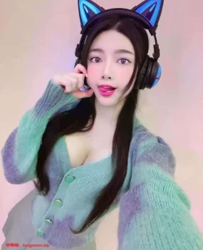 无锡性感模特粉嫩水多，性感欲女，制服诱惑