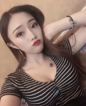 北京朝阳年轻漂亮女孩