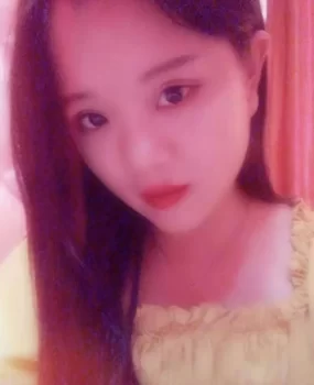 北京朝阳高档男士养生按摩保健会所果果：01年 净167 34C 长相甜美 上下粉嫩 乖巧懂事 本人比照片好看。